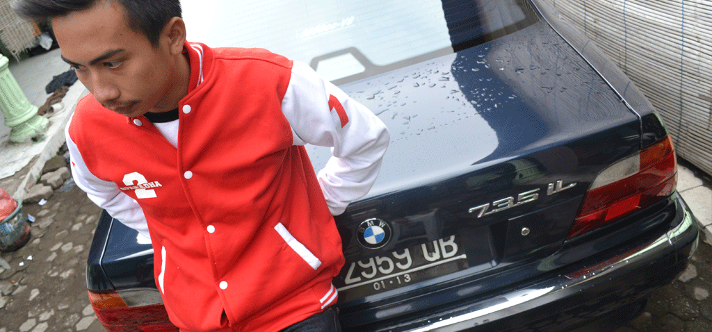 Tempat Bikin Jaket Varsity Kelas dan Angkatan