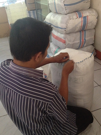 Informasi Pengiriman Paket mbojosouvenir HSN Konveksi